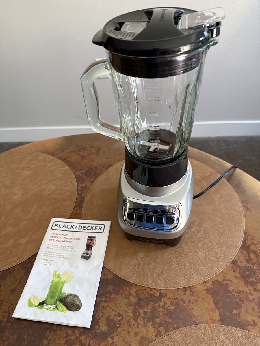 New Black & Decker Power Crunch Blender