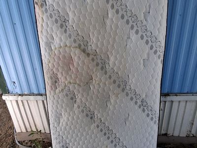 Everton Mattress Twin 7-Inch M4401-Twin Spring Unit Mattress Made in USA