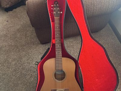 Seagull S6 Original Acoustic Guitar with Case made in Quebec, Canada