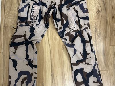 Vuni Altitude Pants Camo Size 30x34