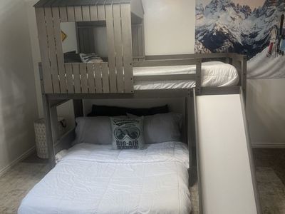 Cabin Style Unique Bunk Bed