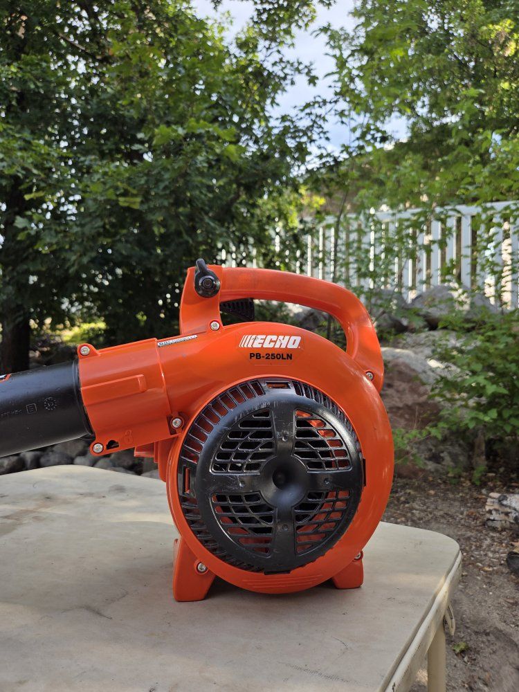 ECHO PB-250LN Leaf Blower