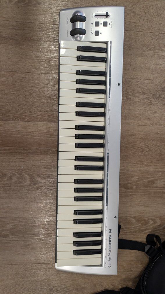 Midi Keyboard-keyrig 49