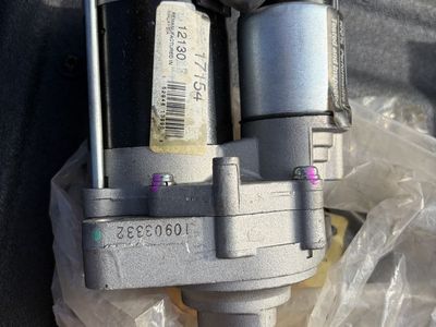 Assorted Auto Parts - Starter, Wheel Hub, Distributor clutch kit etc