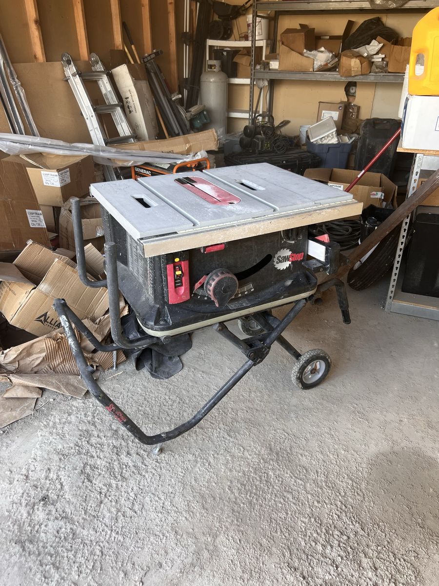 SawStop Jobsite Table Saw with Mobile Cart