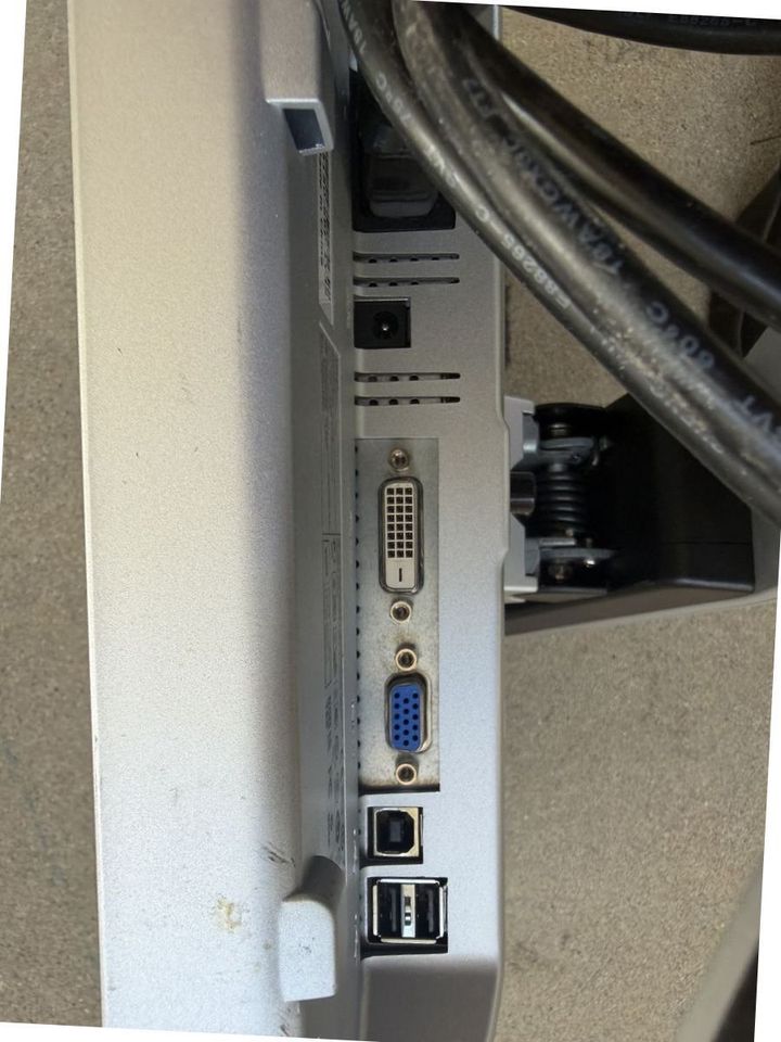 Main image 3