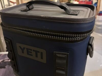 YETI Hopper Flip 8 Cooler