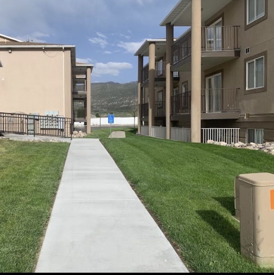 Main image 12
