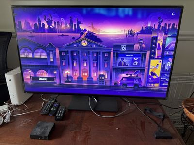 LG 42” 4K IPS Monitor