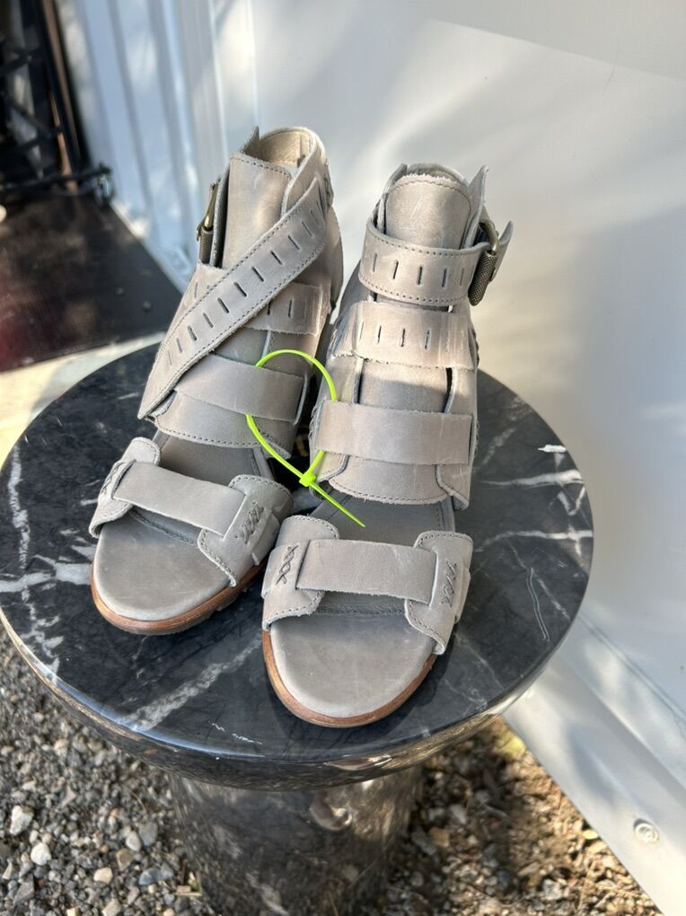 New Sorel Nadia Leather Sandal W 9.5 9 1/2