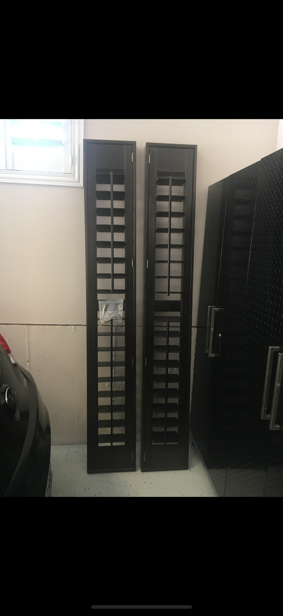 Shutters for entry door side lights