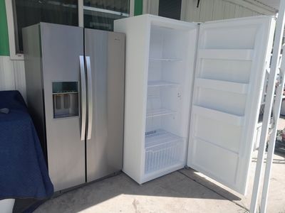 Beautiful Full Size GE Upright Freezer