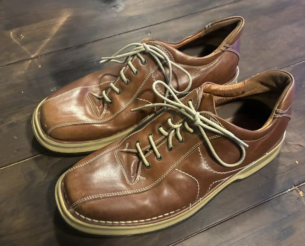 Men's Sz 9 Dress Shoe Johnston & Murphy