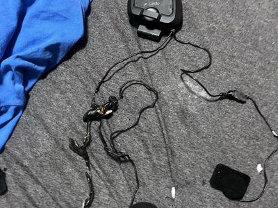 Cardo Freecom 2+ Motorcycle Bluetooth Communication System - Needs Repair
