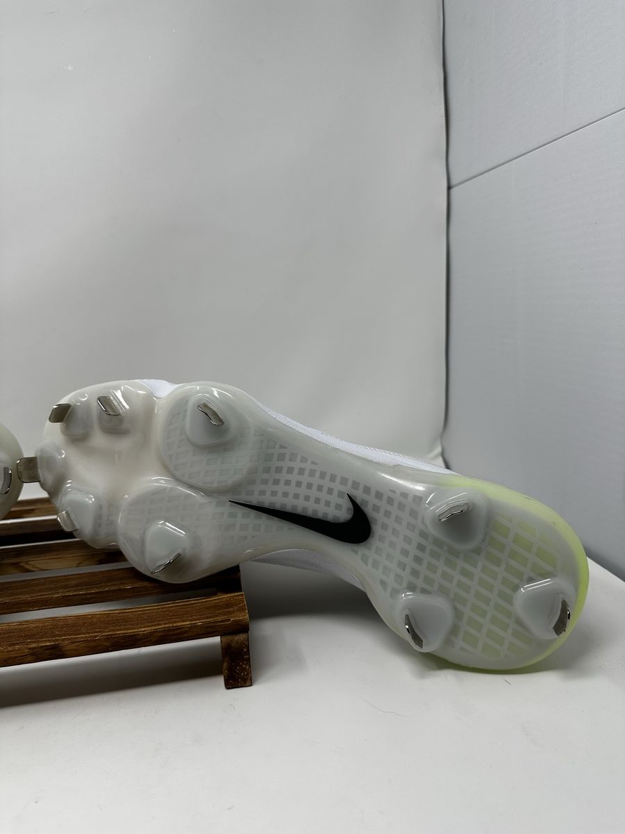 Main image 7