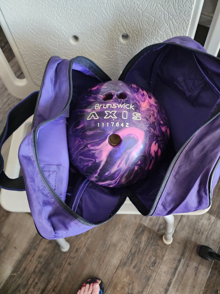Brunswick Axis Swirl Purple Pink Bowling Ball with Bag