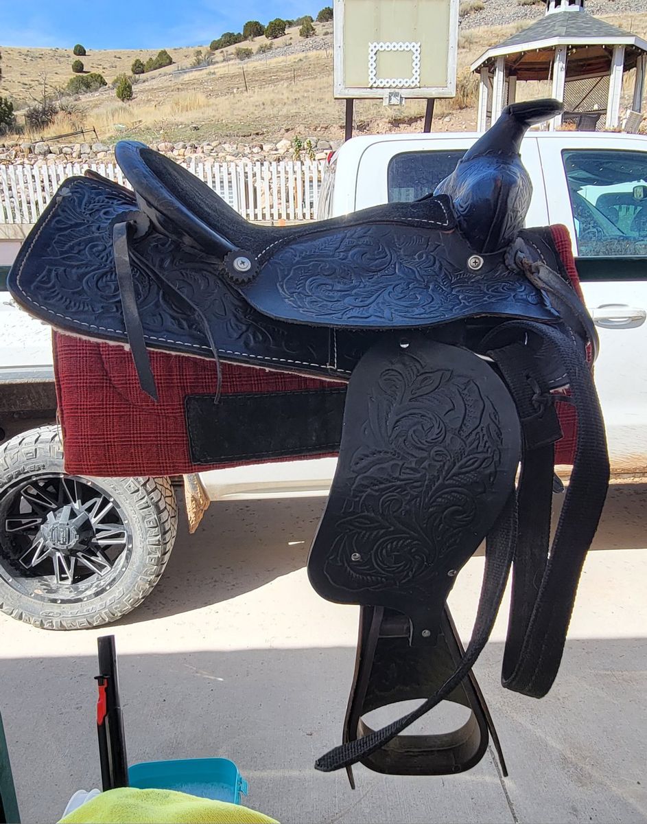 Kid/Pony saddle