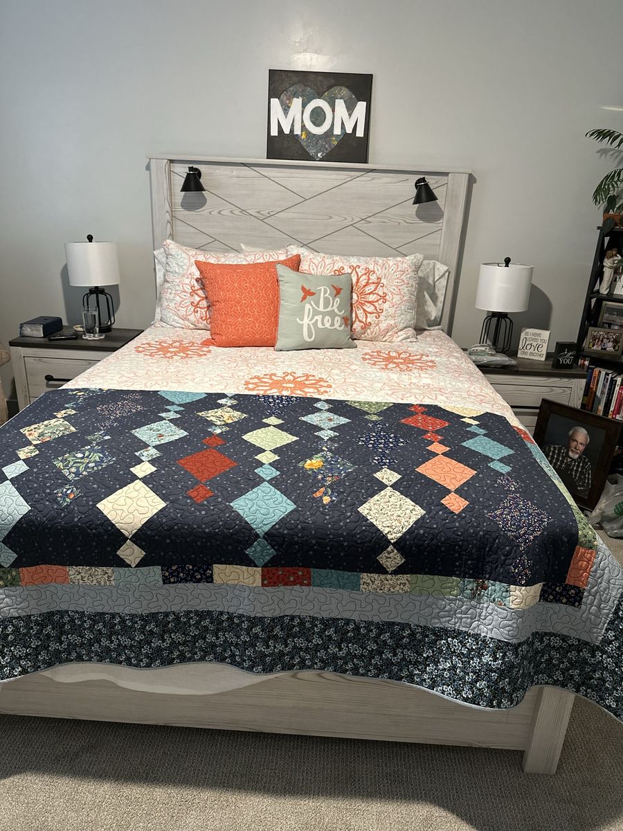 Ashley Gerridan Queen Size 5 Piece Bedroom Set