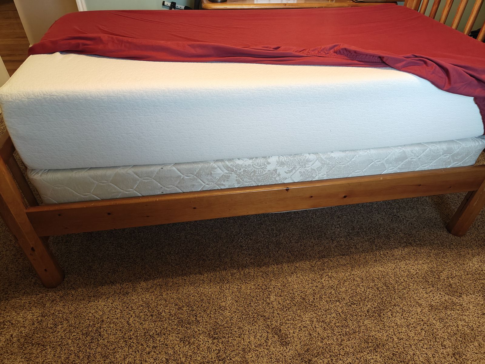 Full Bedroom Set. 5 Peice Twin Bed w/Storage, Mattress, Box Frame, 6 Drawer Dresser, Night Stand