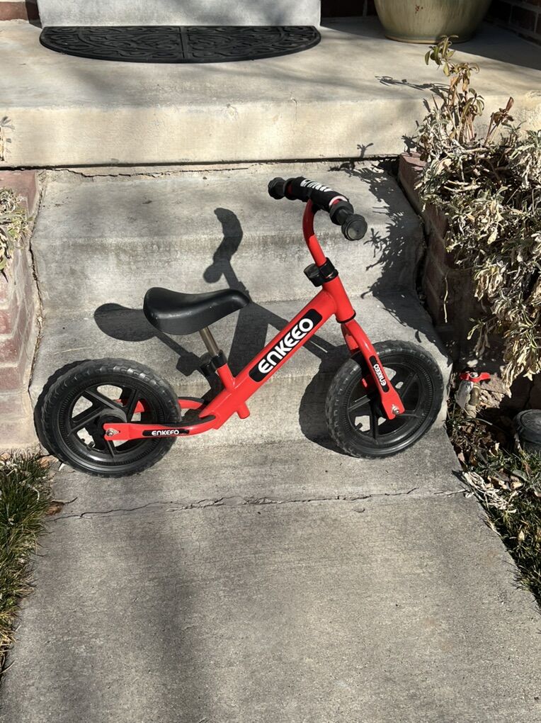 ENKEEO 12” Kids Balance Bike