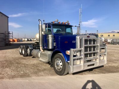 2019 PETERBILT 389