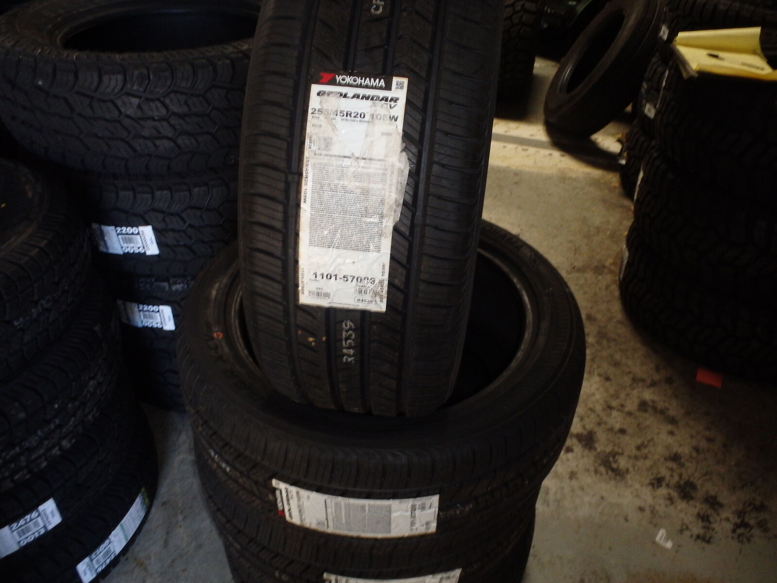255/45R20 YOKOHAMA GEOLANDAR X-CV SET OF BRAND NEW TIRES