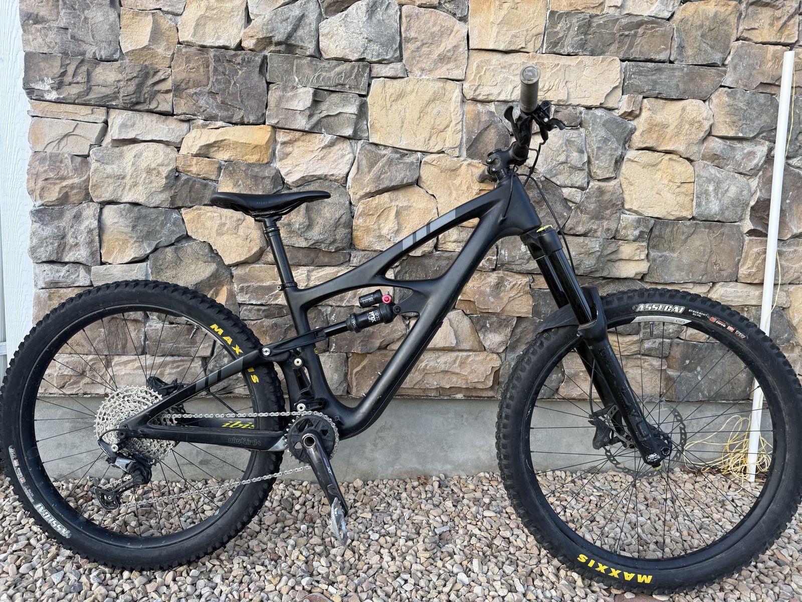 2021 Ibis Mojo HD5 - Size Medium - 27.5"