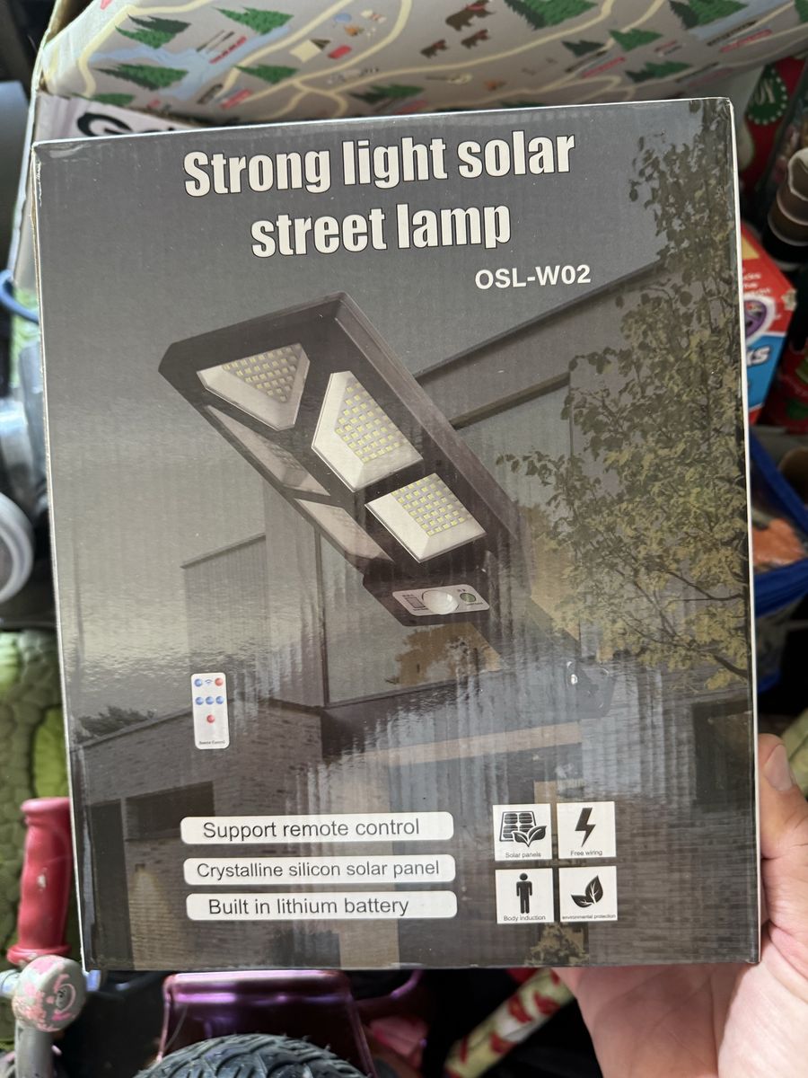 Solar Street Lamp with Remote Control & Built-in Lithium Battery
