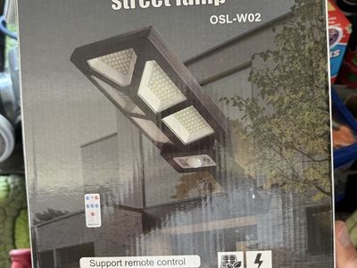 Solar Street Lamp with Remote Control & Built-in Lithium Battery