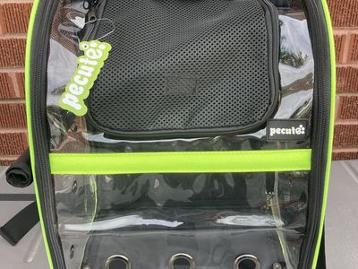 Pecute pet carrier backpack for cats, birds or small dog
