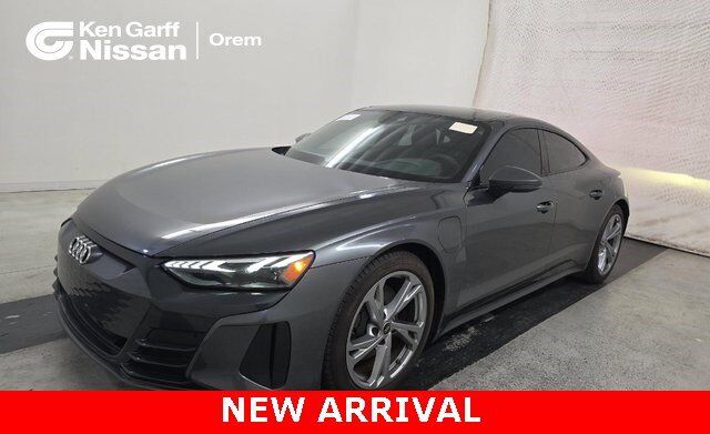 2023 Audi e-tron GT quattro Premium Plus