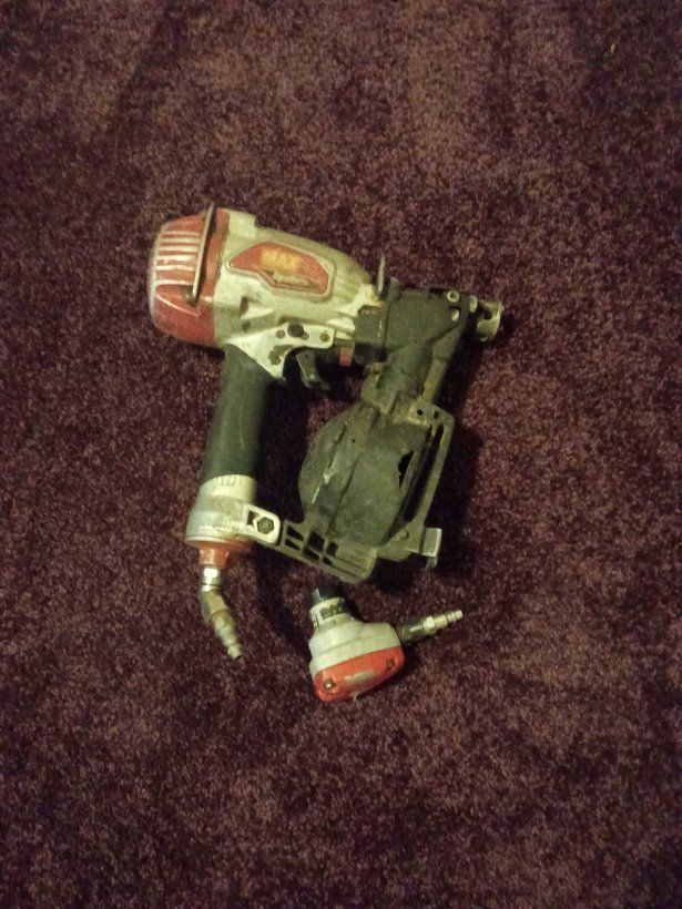 MAX Pneumatic Coil Nailer and Palm Nailer Set