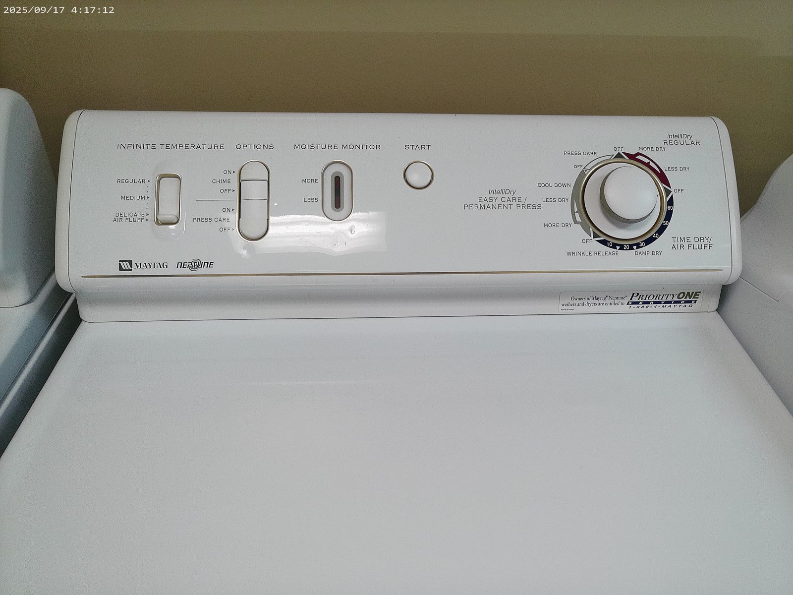 Main image 3