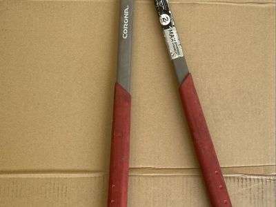 Tree branch cutter