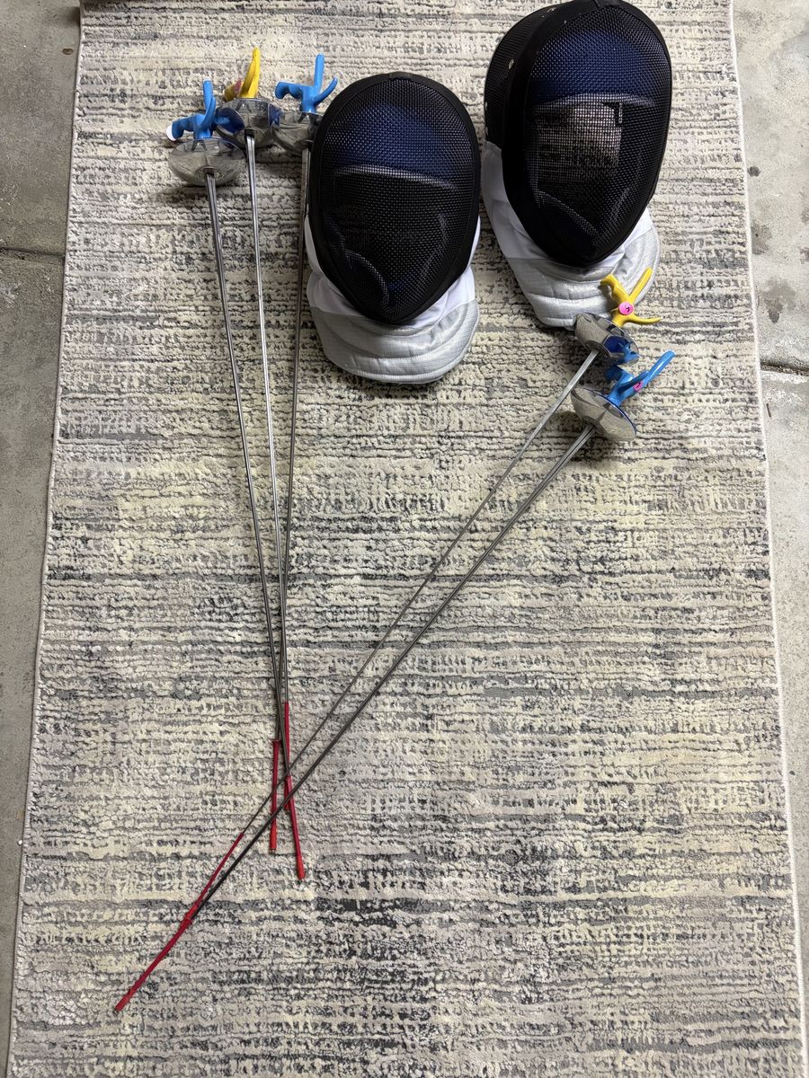 CFA Fencing Epee Swords (5) & Masks (2) - Starter/Practice Set