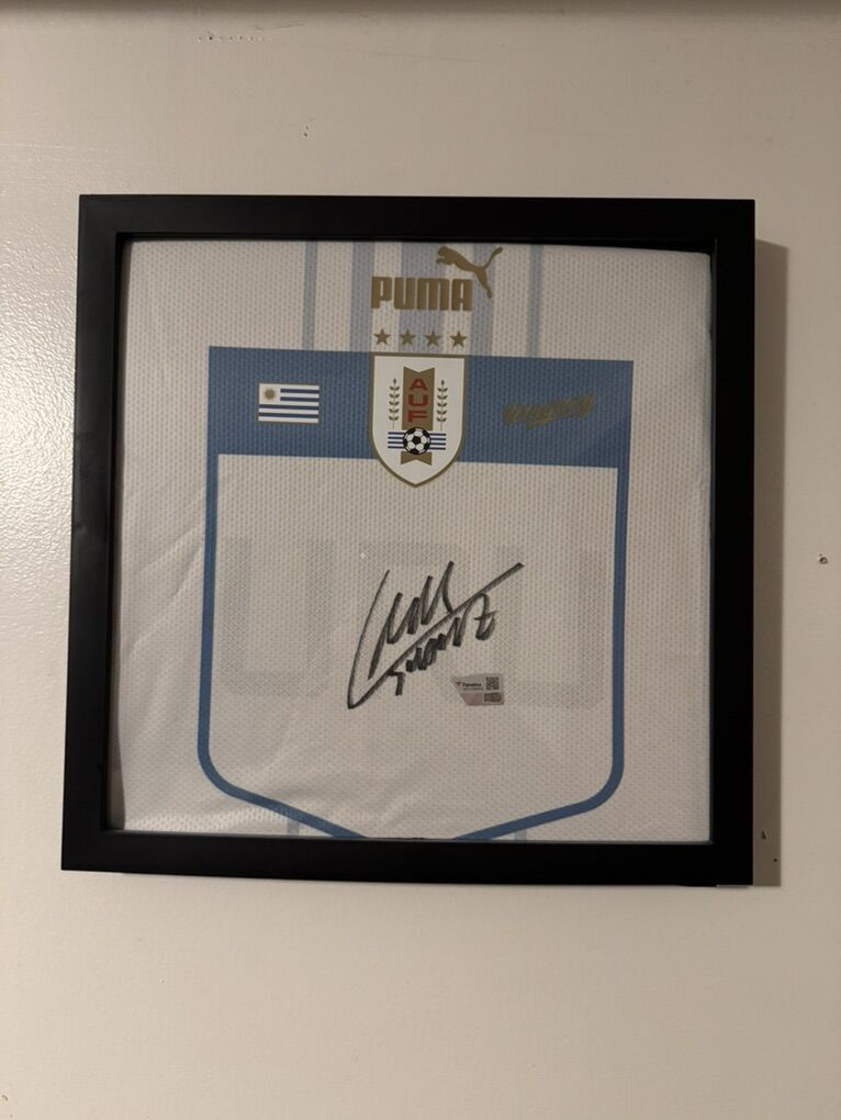 Limited Luis Suarez national signed jersey