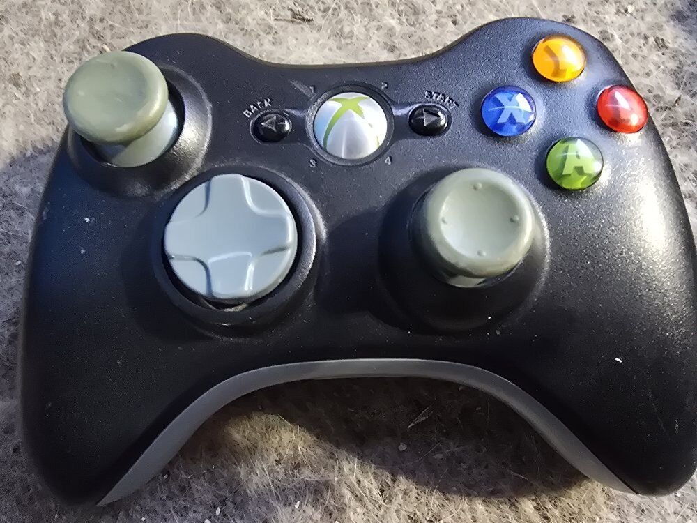 XBOX 360 WIRELESS CONTROLLER (LIKE NEW)