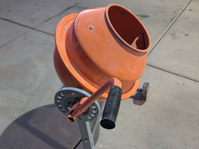Yardmax 1.6 Cu. Ft. Electric Concrete Mixer – Clean, Works Great!