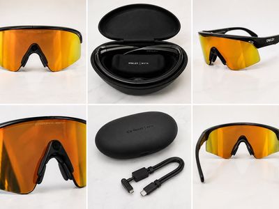 Like New Oakley Meta HSTN Smart Glasses – Worn Twice – Charging Case Included