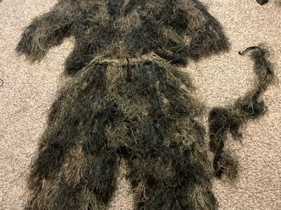 Unbranded Green Ghillie Suit Camouflage Hunting/Airsoft Costume 4-Piece Set(used to be 5, but bag is missing)