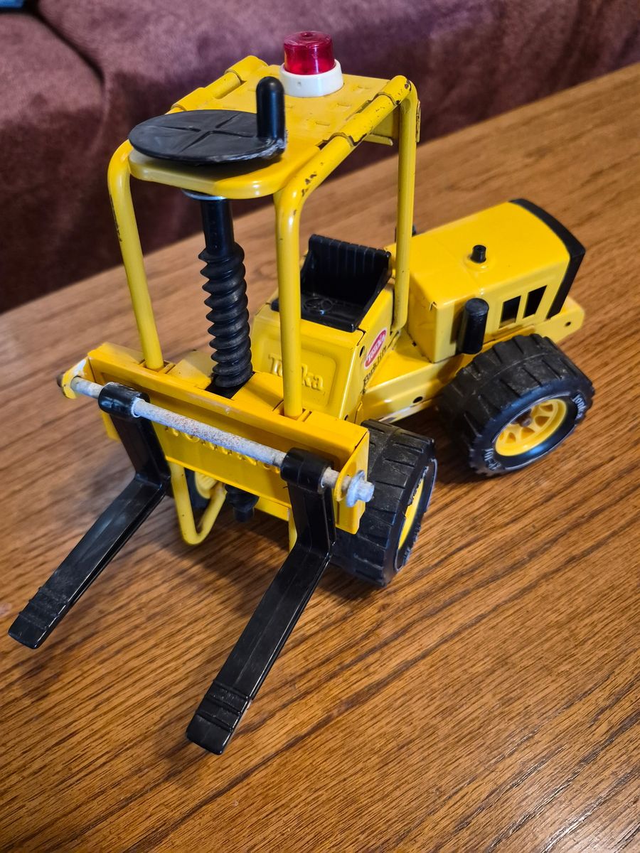 ​Vintage 1970s Tonka Forklift No. 52900