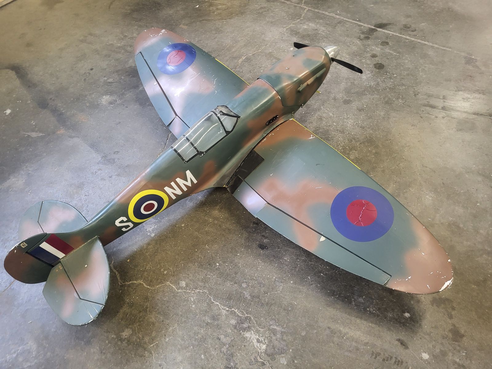 Last price lowered DLE20cc Spitfire Bind and fly