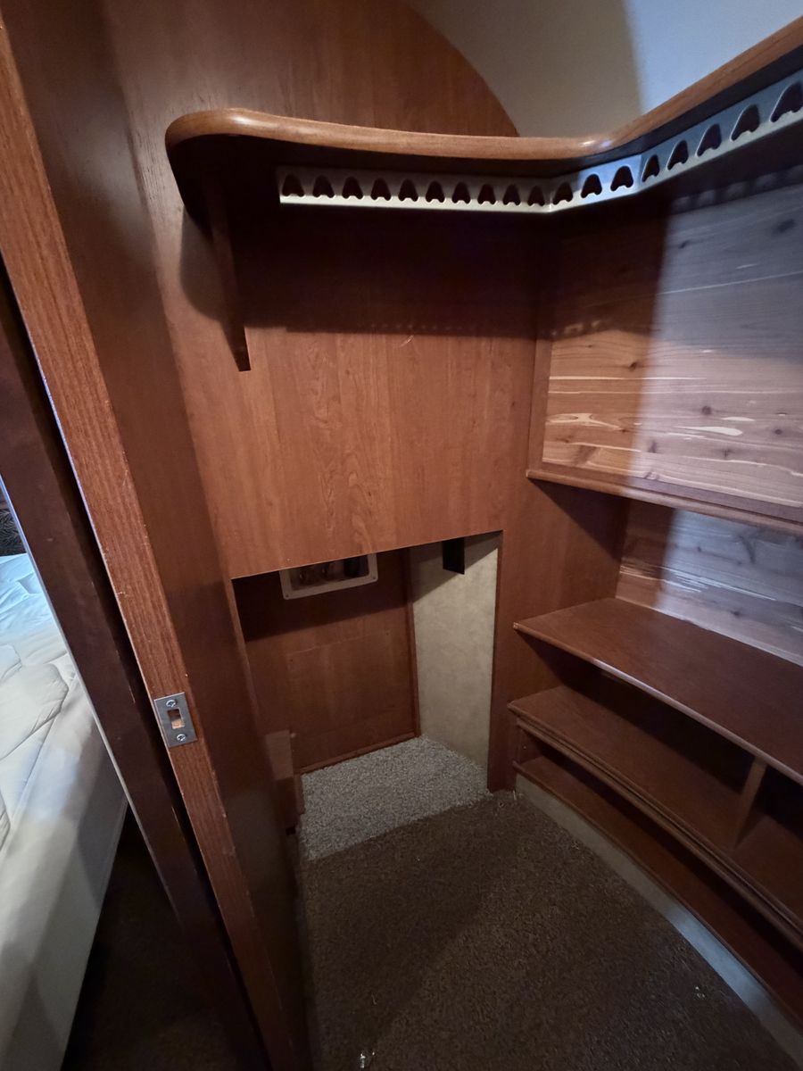 Main image 30