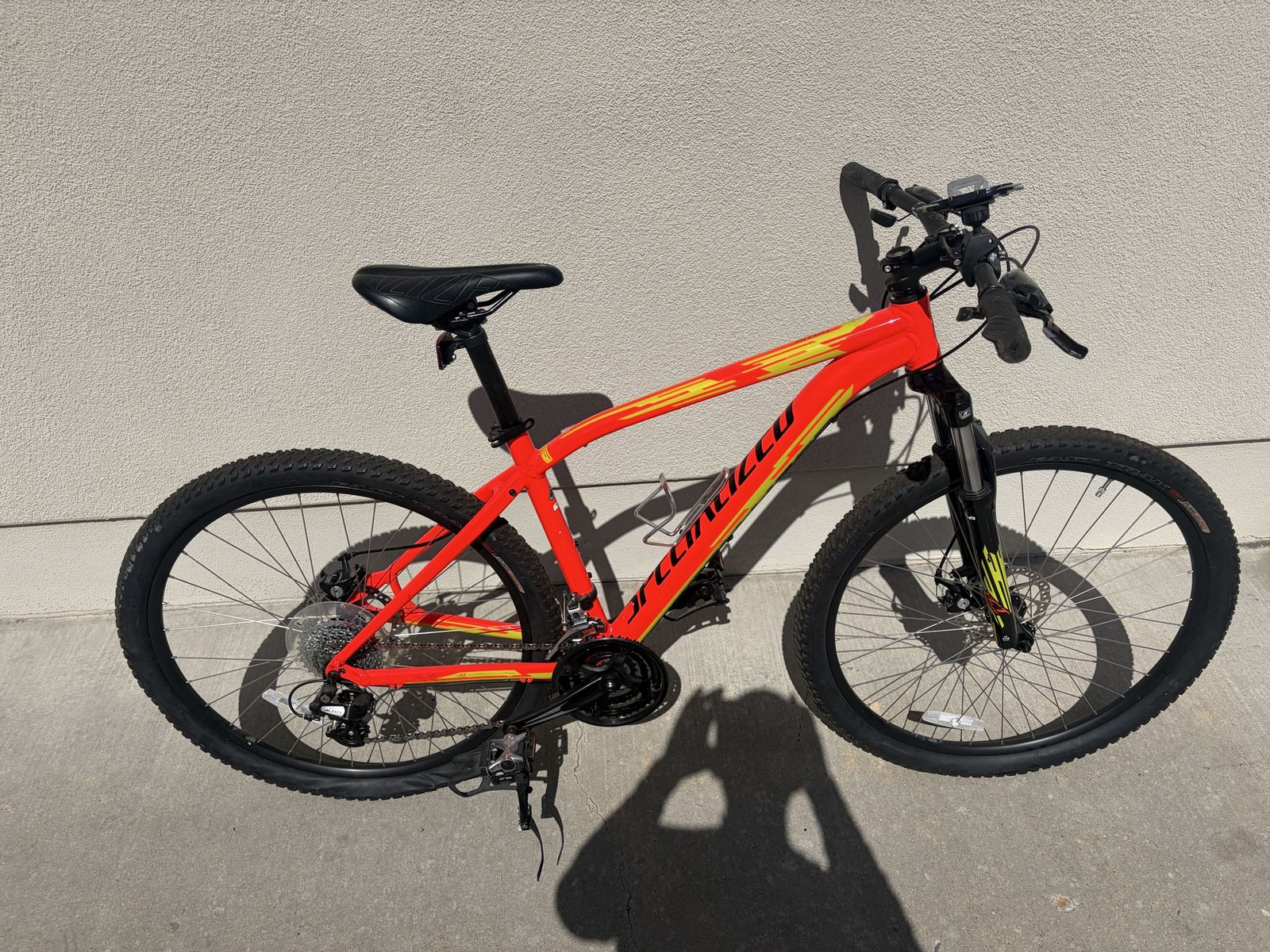 Specialized Rockhopper Hardtail Mountain Bike - Red/Yellow