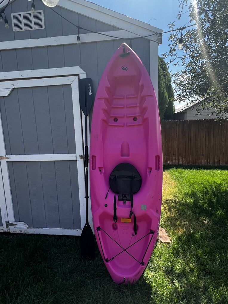 Lifetime Emotion Kayak