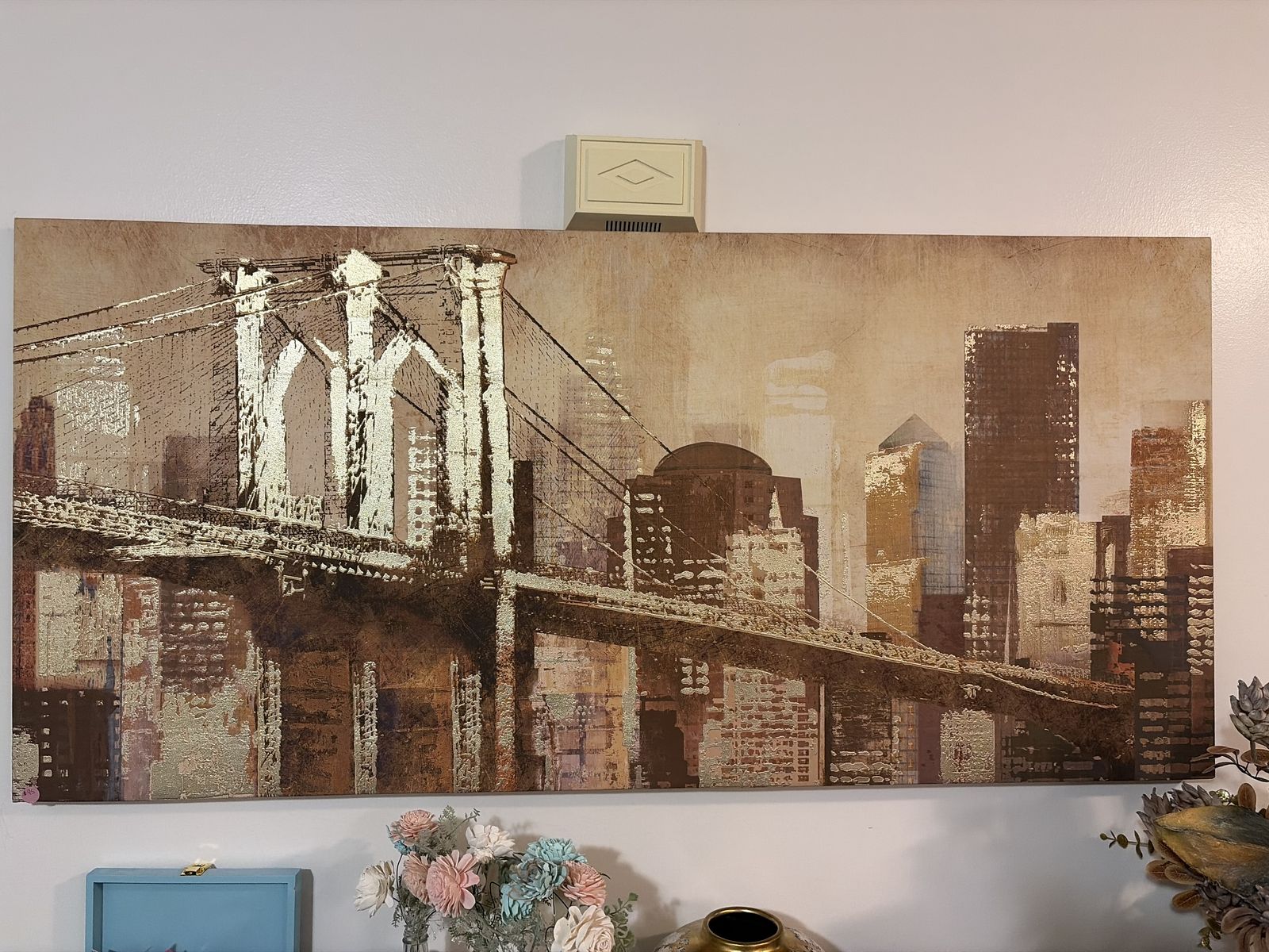 Main image 12