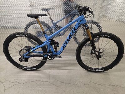2025 Pivot Switchblade Pro XT XTR Medium