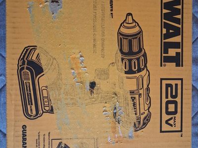 Dewalt 20v brushless compact drill +kit