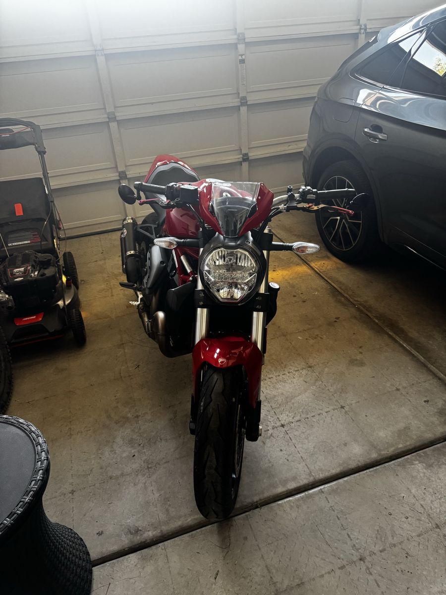 Ducati Monster 2020 *low miles*