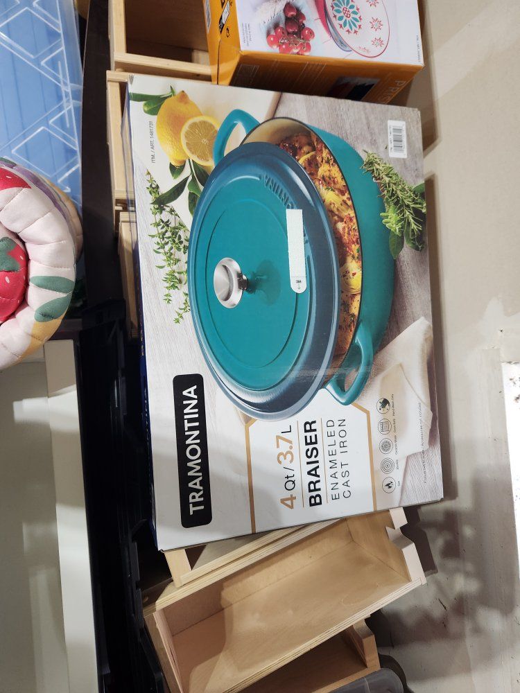 Tramontina 4 Qt / 3.7 L Enameled Cast Iron Braiser in Teal